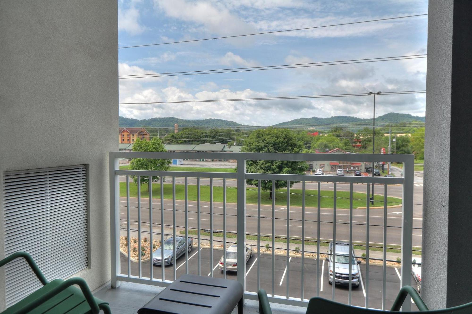 Holiday Inn & Suites Pigeon Forge Convention Center, An Ihg Hotel Extérieur photo